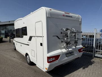 Adria MATRIX 600 DT Nav | Zonnepaneel | Hefbed